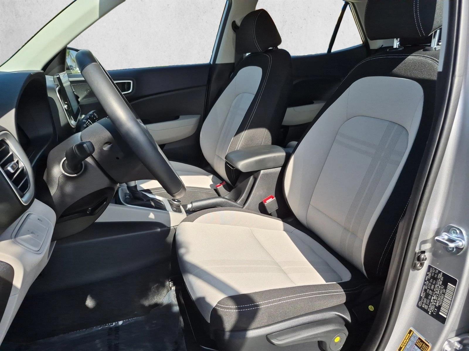 2026 Hyundai Venue SEL - Photo 16