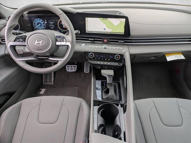 2025 Hyundai Elantra Blue - Photo 13