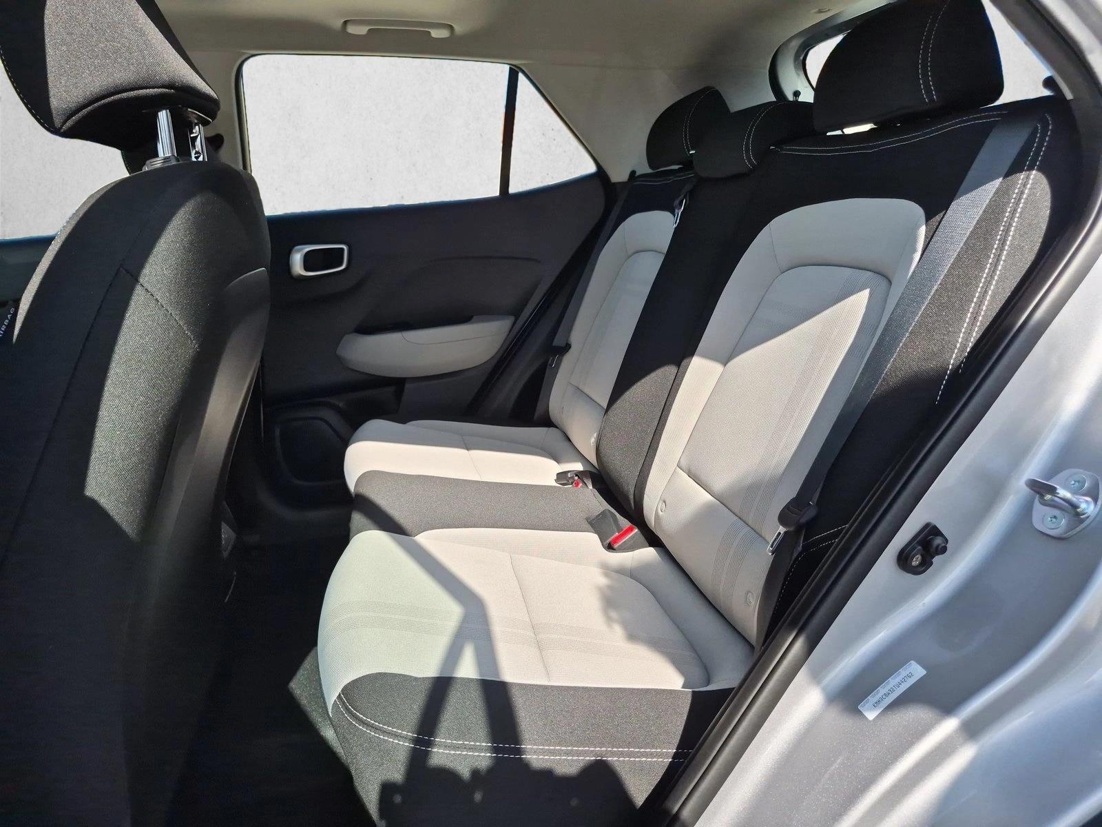2026 Hyundai Venue SEL - Photo 18