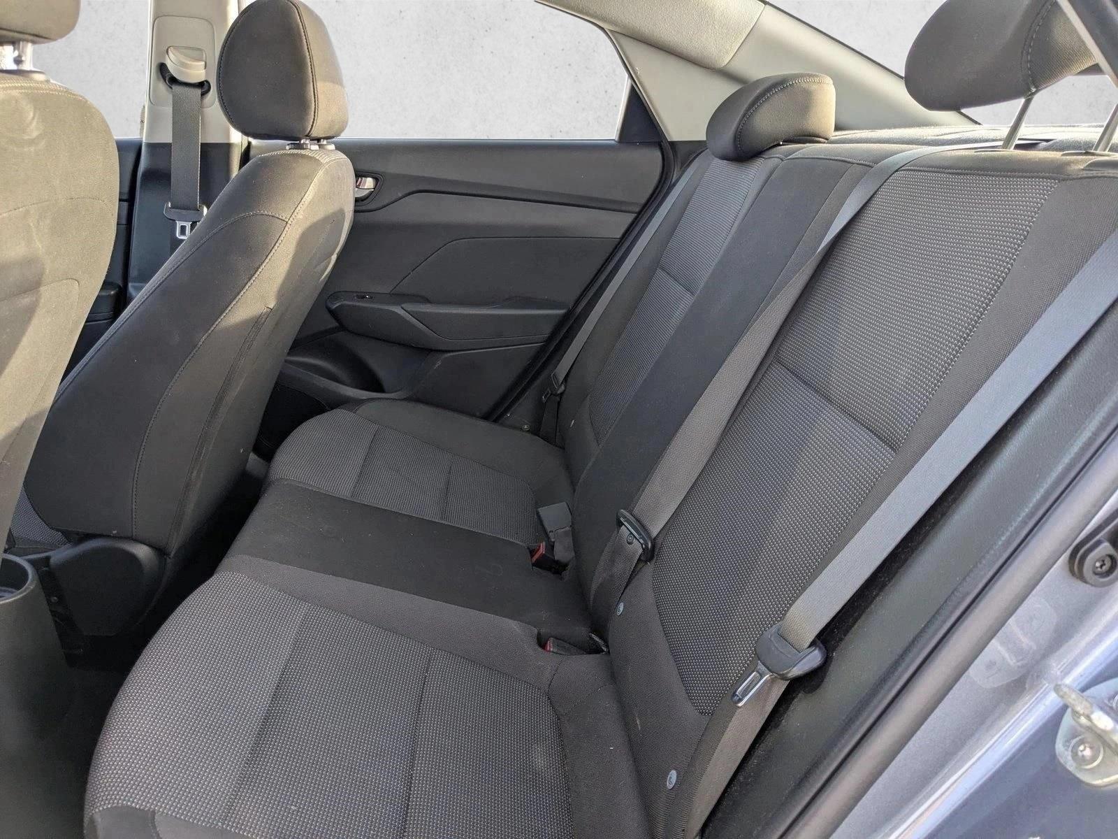2020 Hyundai Accent SE - Photo 15