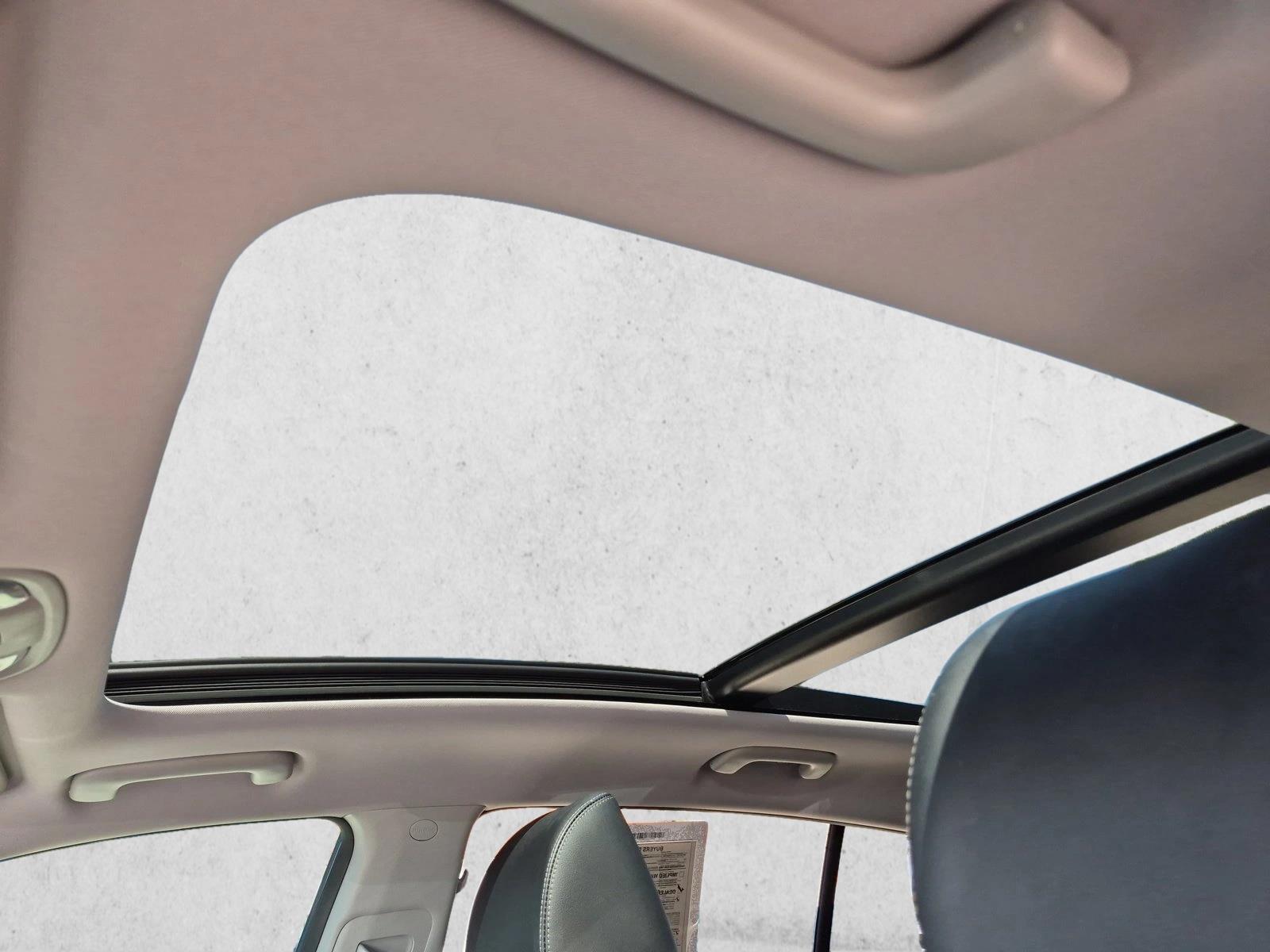 2022 Kia Sportage EX - Photo 16