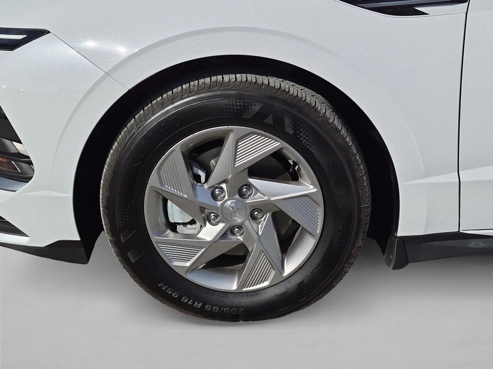 2025 Hyundai Sonata SE - Photo 21