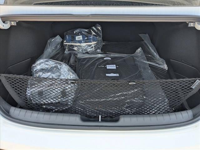 2025 Hyundai Elantra Limited - Photo 21