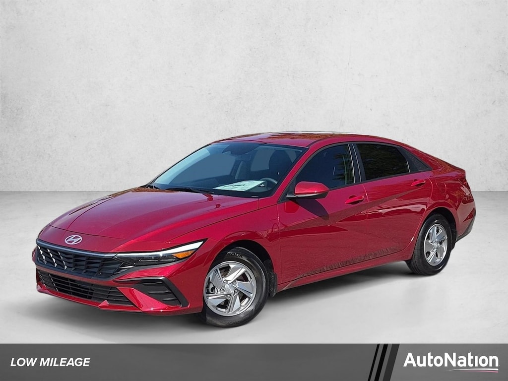 Used 2026 Hyundai Elantra SE 4dr Car