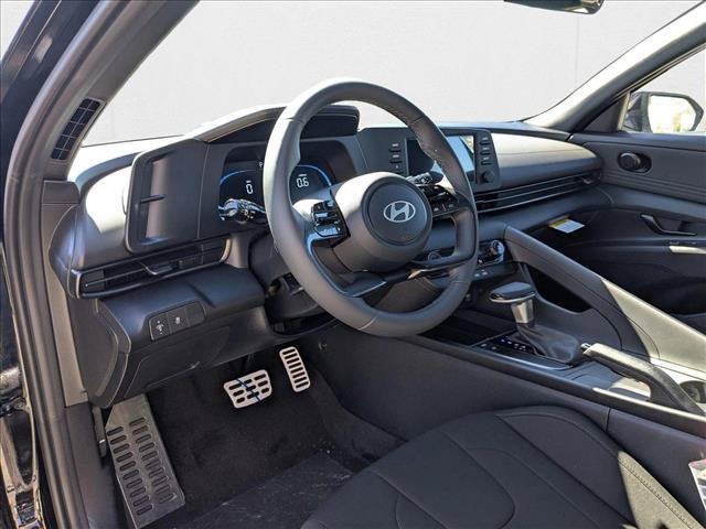 2025 Hyundai Elantra SEL - Photo 3