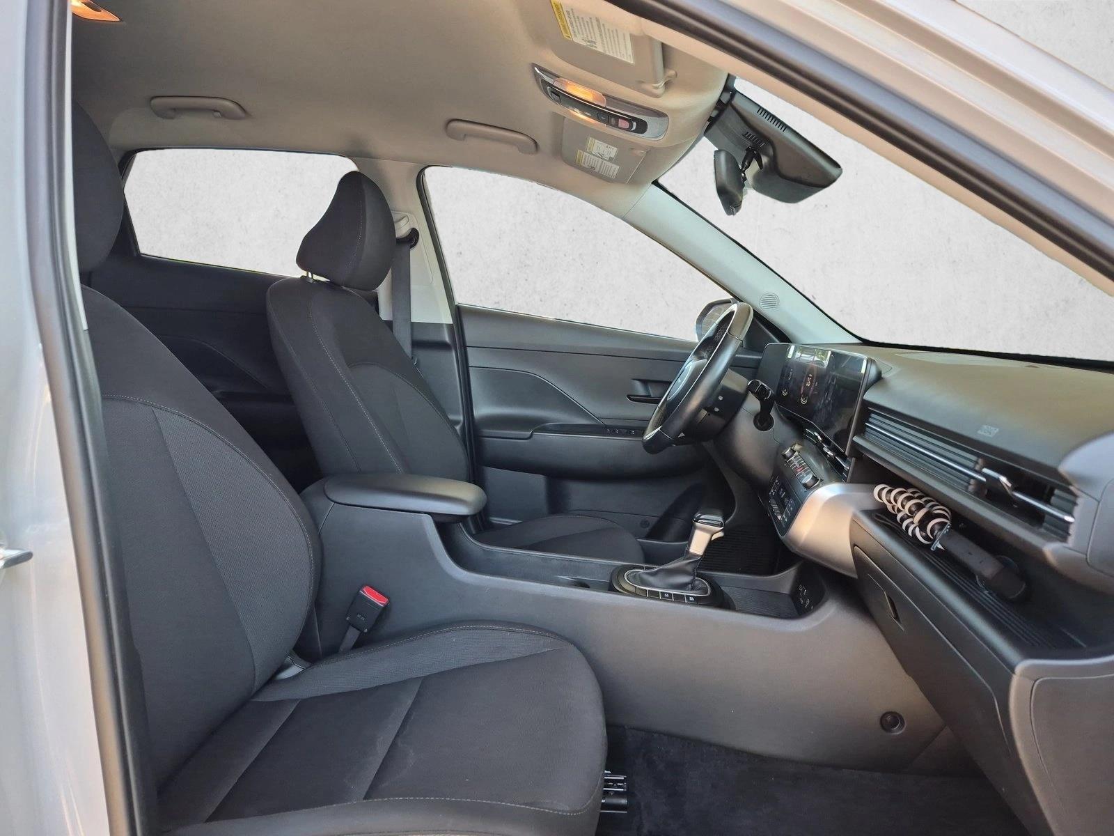 2025 Hyundai Kona SEL - Photo 20