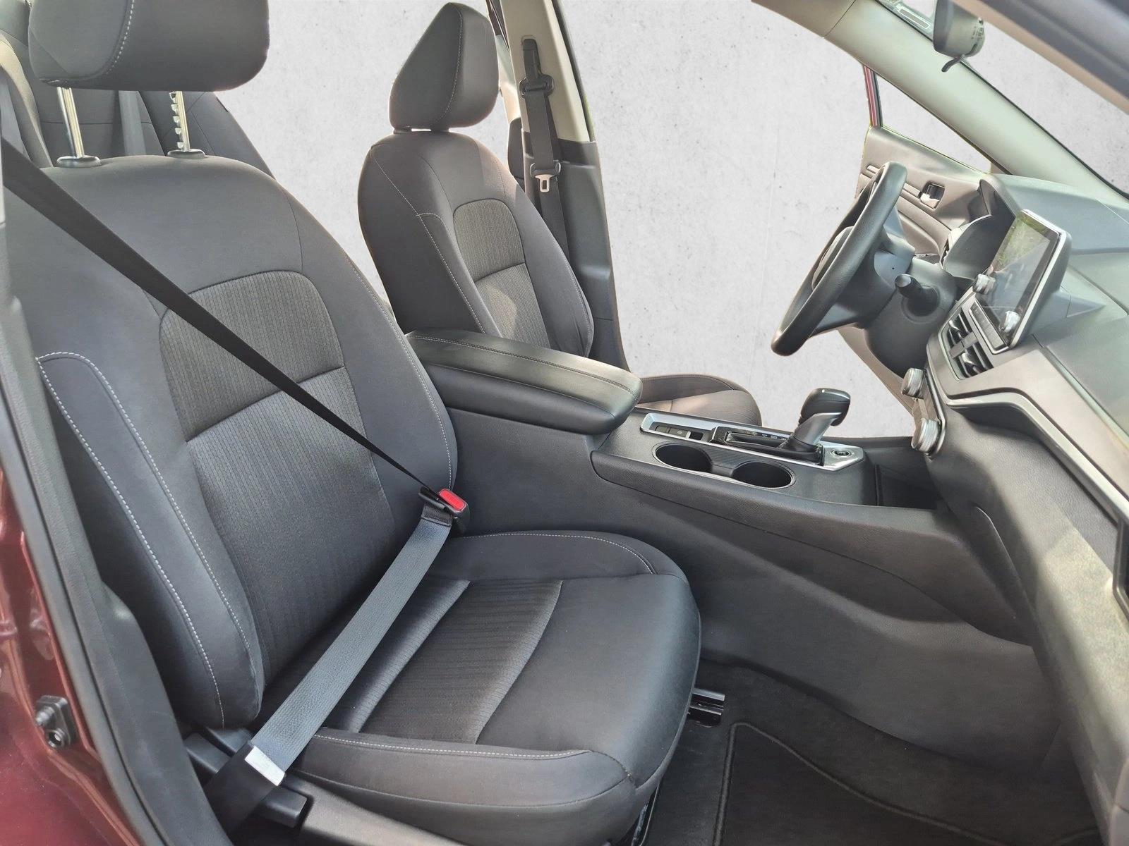 2025 Nissan Altima SV - Photo 19