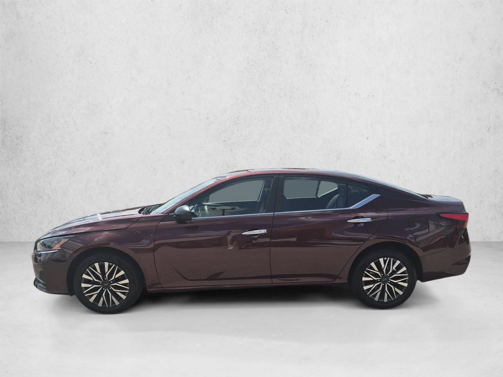 2025 Nissan Altima SV - Photo 9