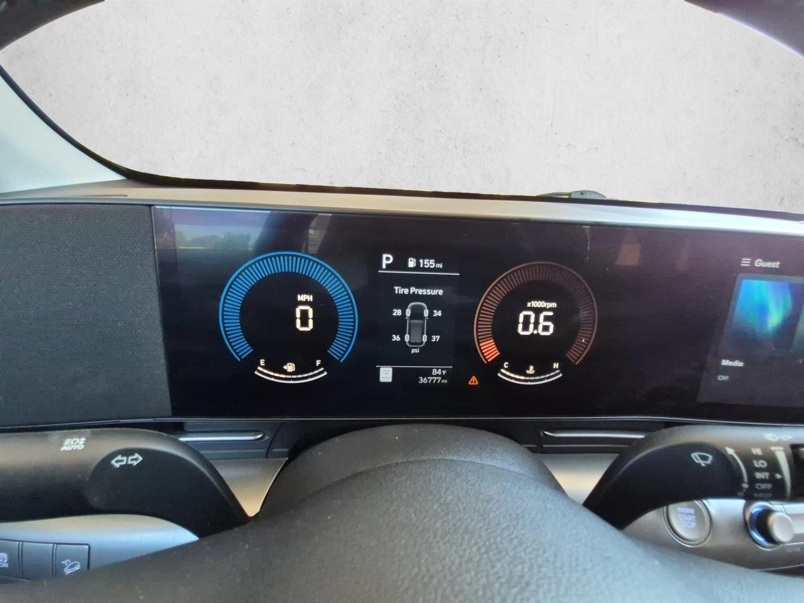 2025 Hyundai Kona SEL - Photo 11