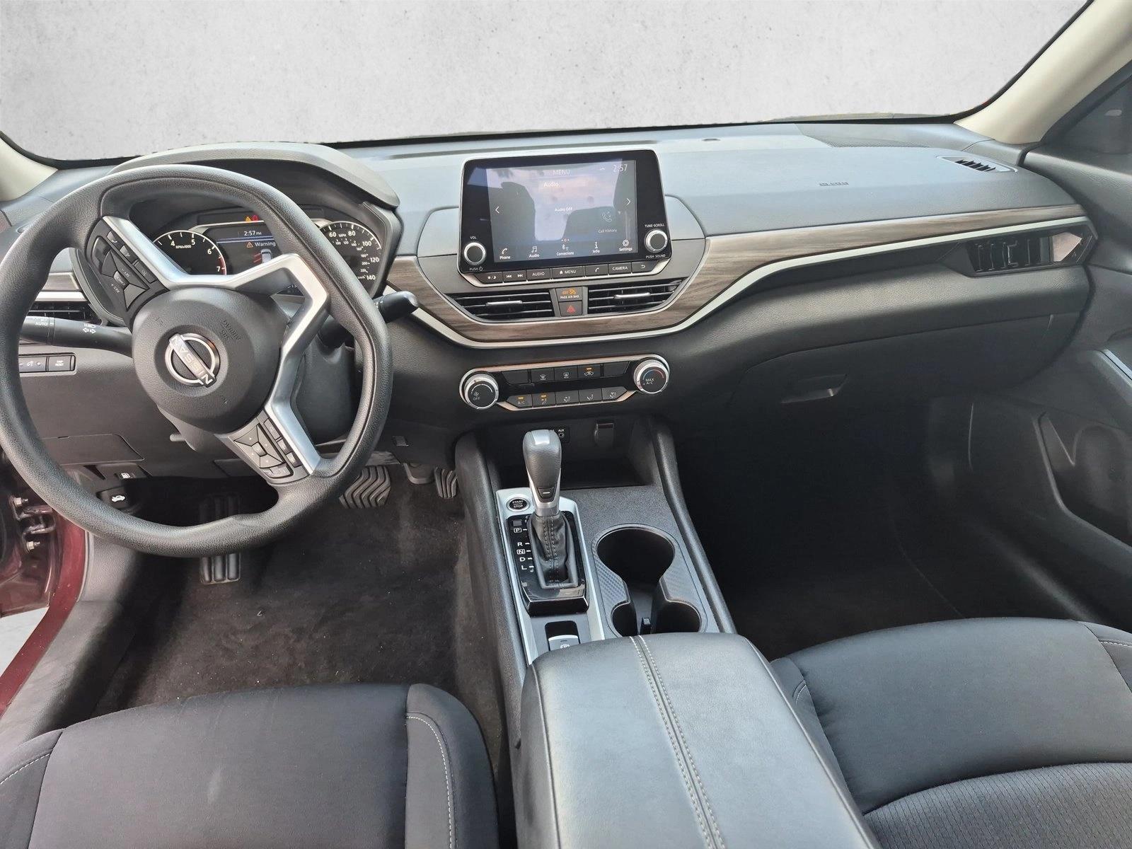 2025 Nissan Altima SV - Photo 16