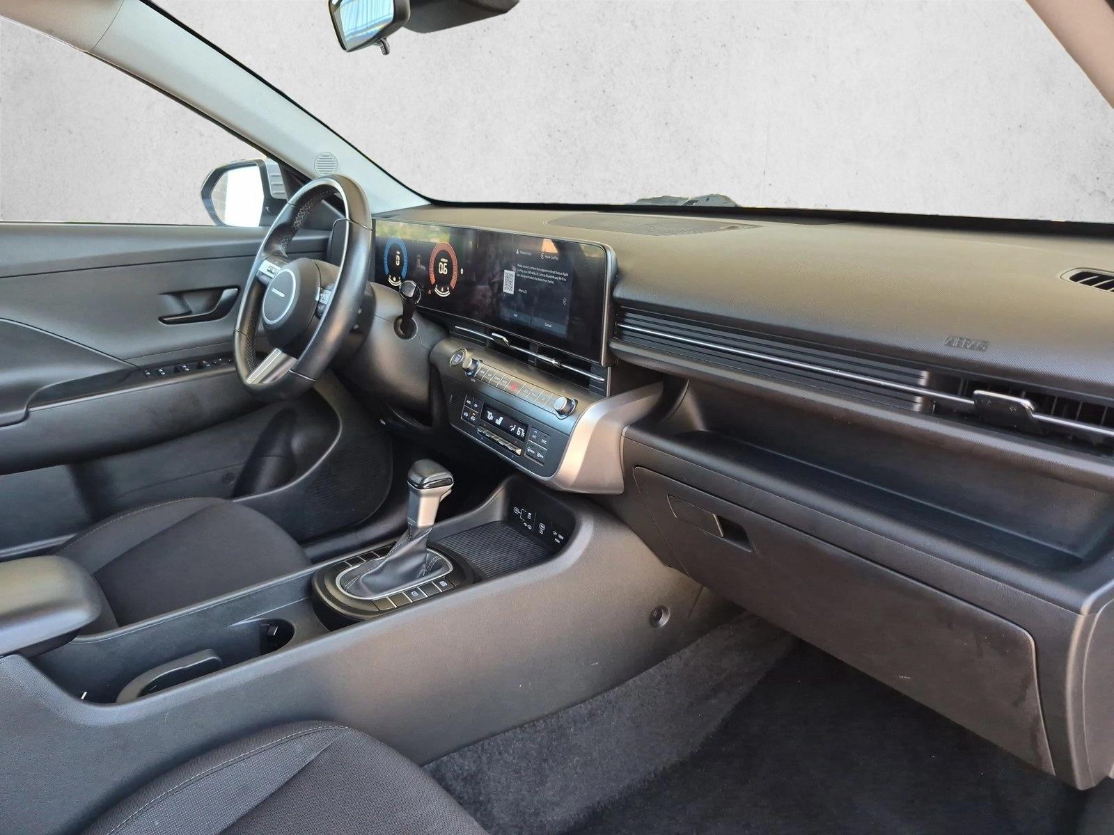 2025 Hyundai Kona SEL - Photo 21