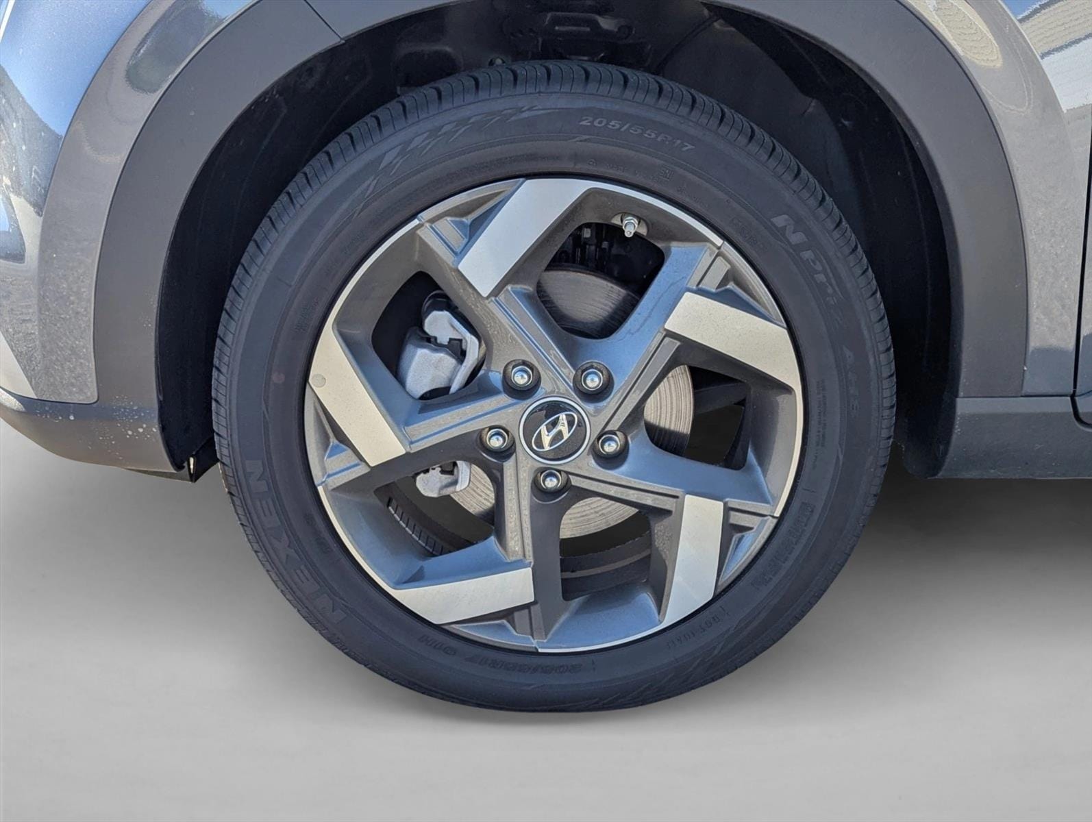 2025 Hyundai Venue Limited - Photo 9