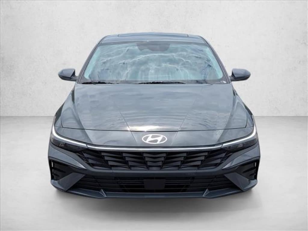 New 2026 Hyundai Elantra Limited 4dr Car