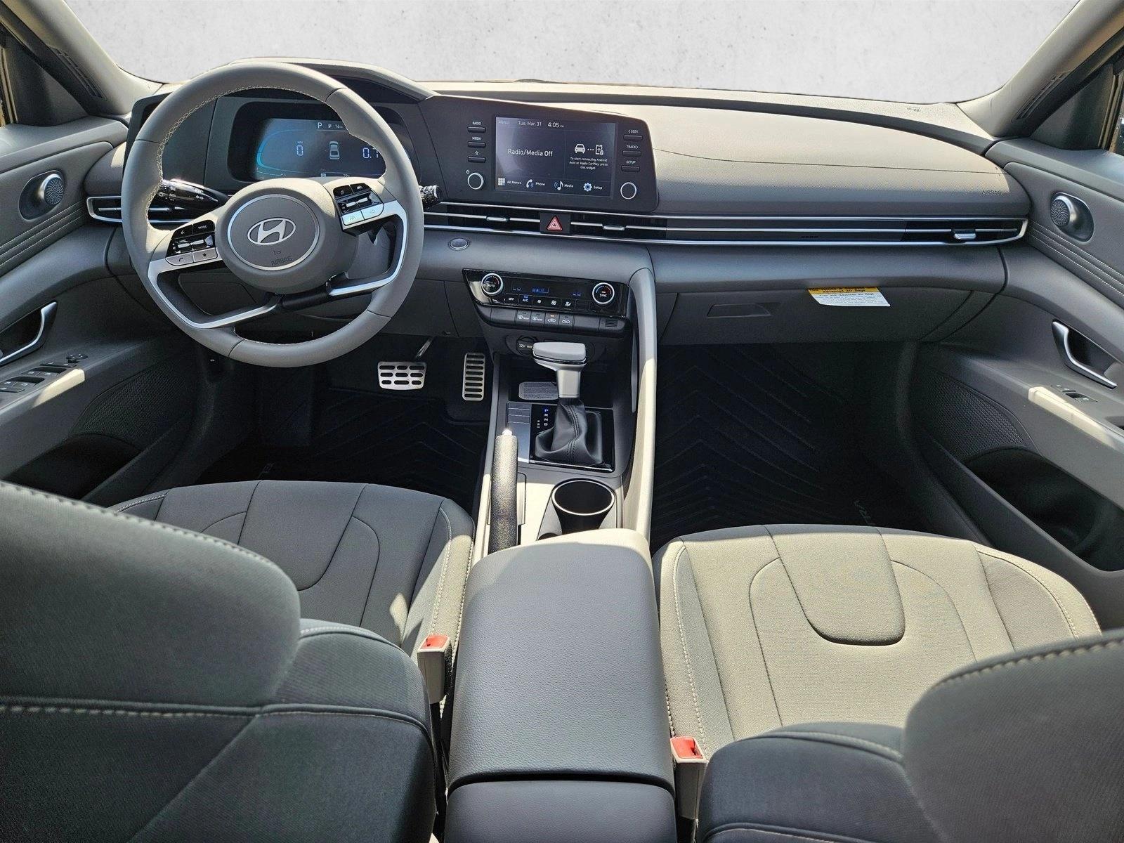2026 Hyundai Elantra SEL Sport - Photo 14