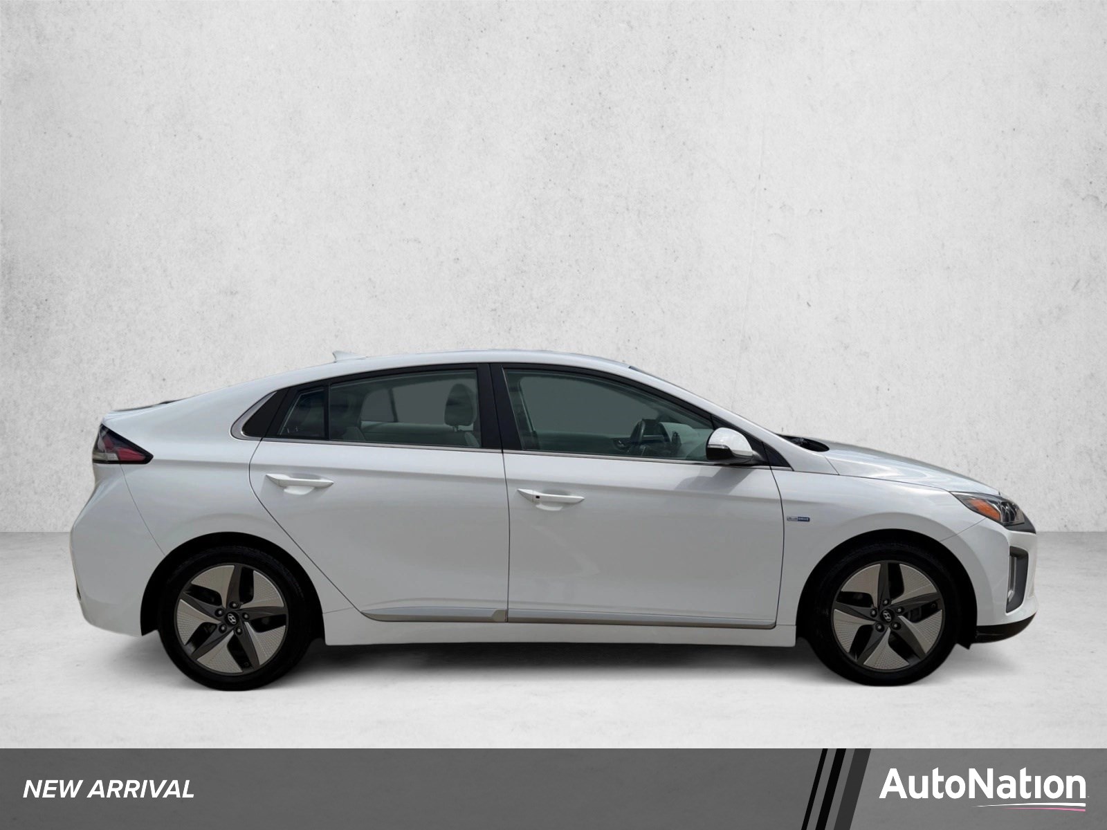  Hyundai IONIQ Hybrid