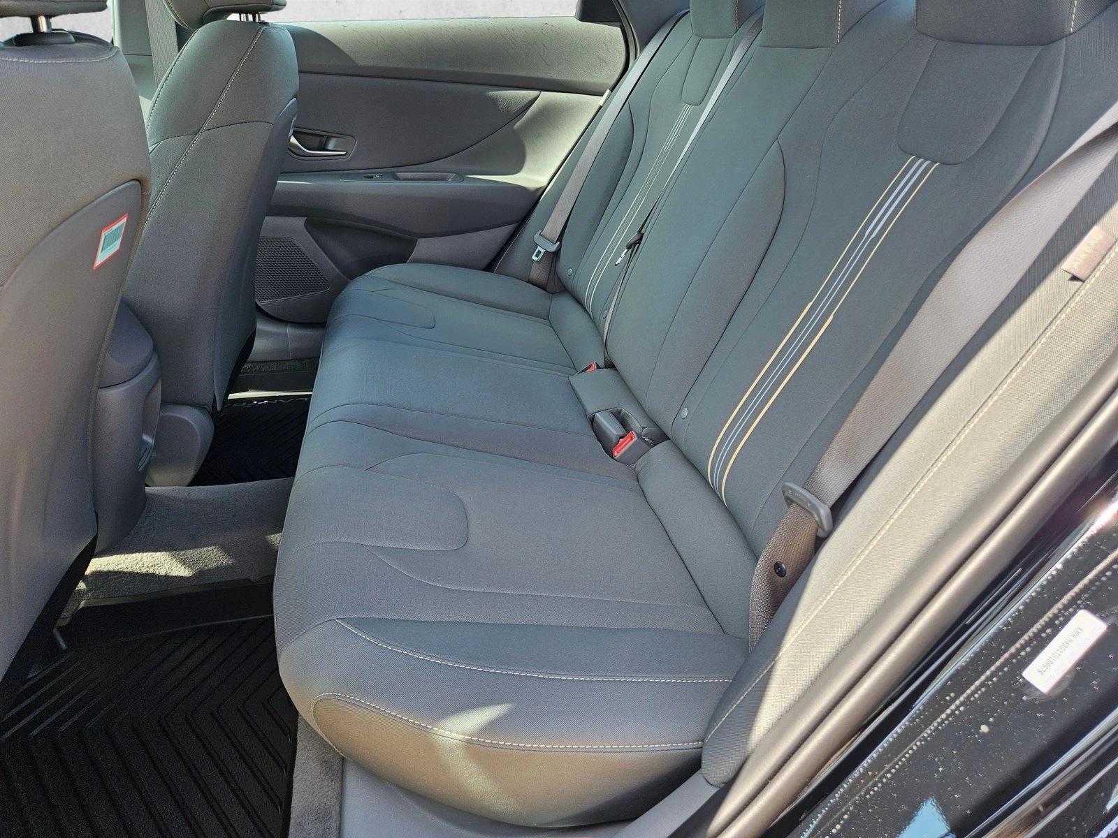 2026 Hyundai Elantra SEL Sport - Photo 15