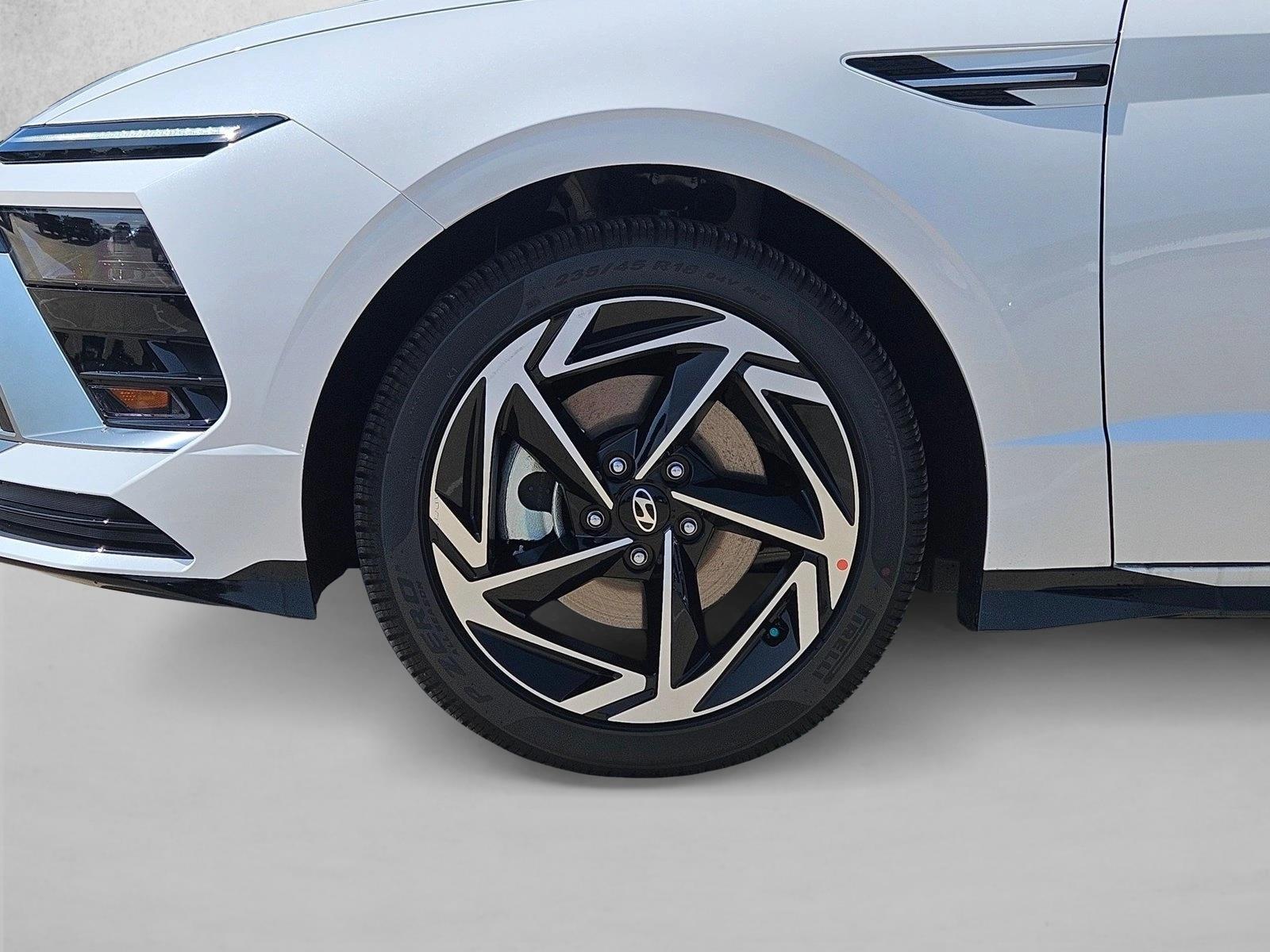 2026 Hyundai Sonata SEL - Photo 10