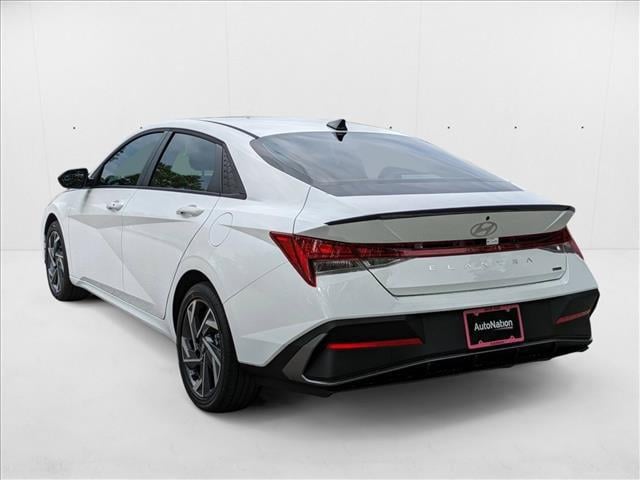 2025 Hyundai Elantra Blue - Photo 7