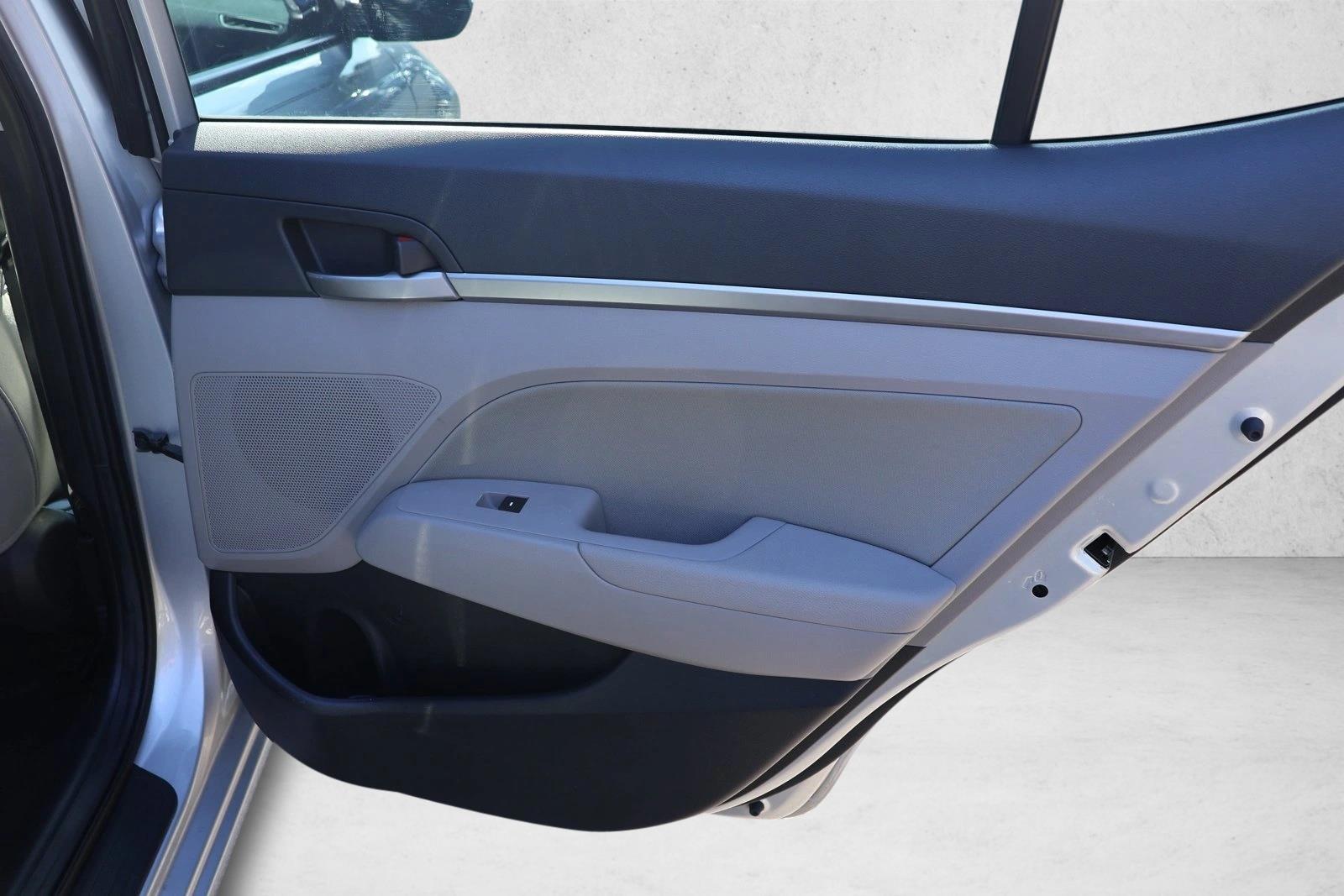2017 Hyundai Elantra SE - Photo 26