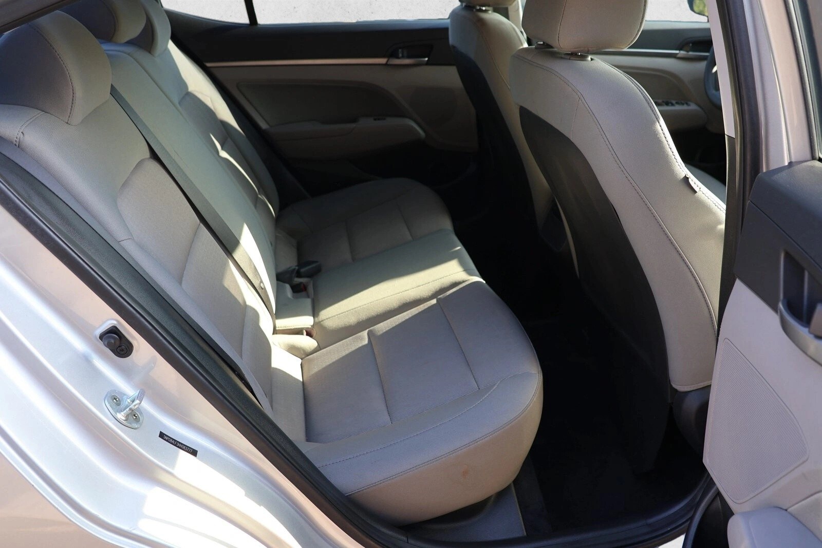 2017 Hyundai Elantra SE - Photo 25