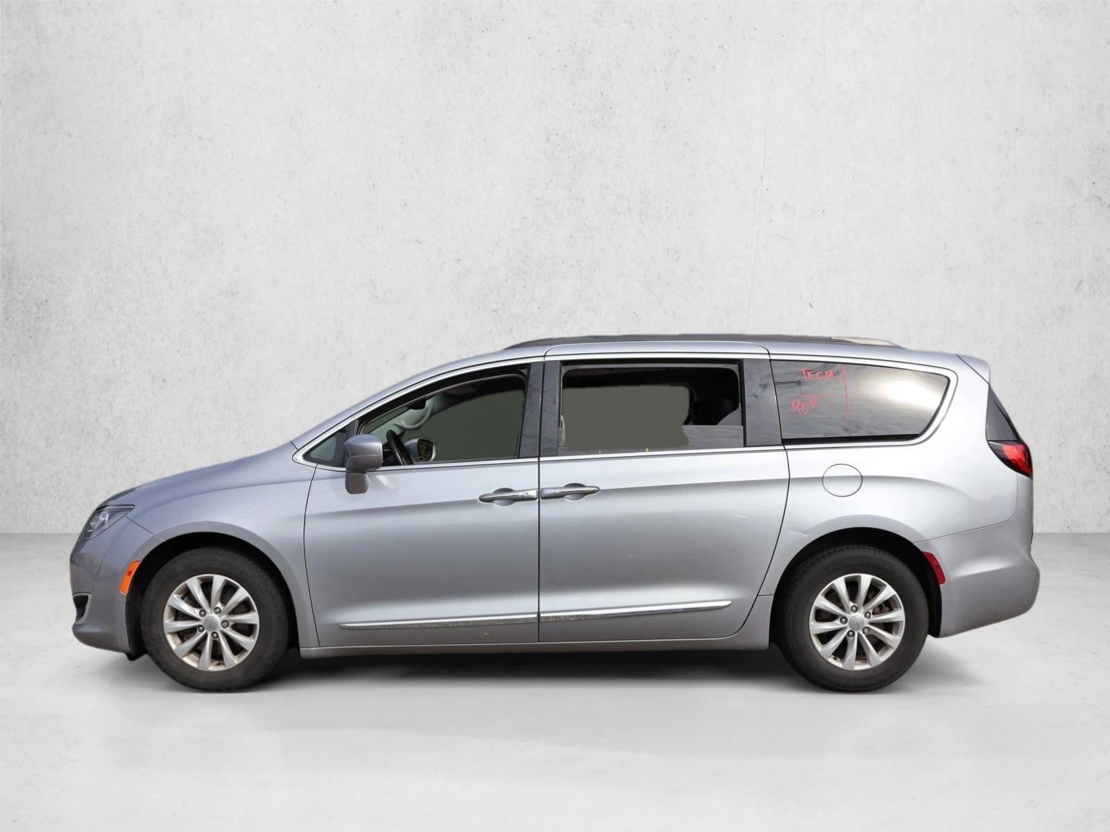 2017 Chrysler Pacifica Touring-L - Photo 8