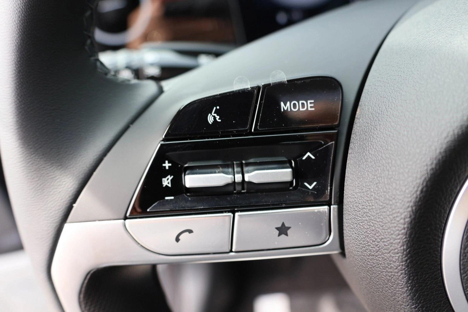 2026 Hyundai Elantra Limited - Photo 14