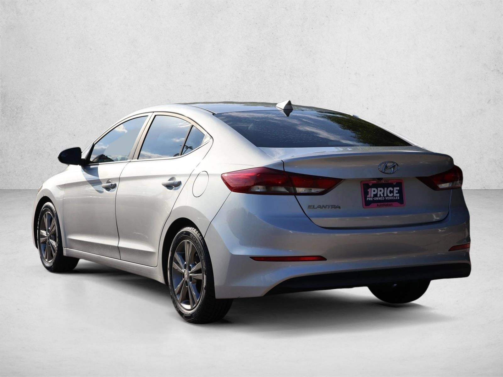 2017 Hyundai Elantra SE - Photo 7