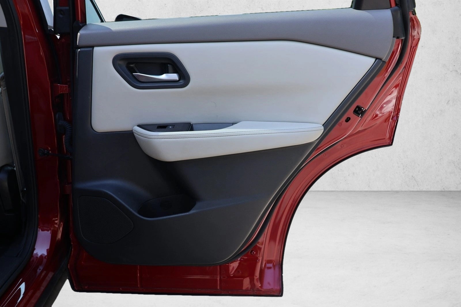 2025 Nissan Rogue SV - Photo 26