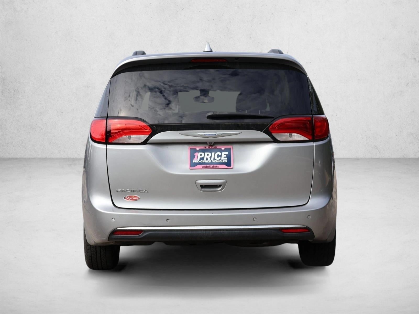 2017 Chrysler Pacifica Touring-L - Photo 6