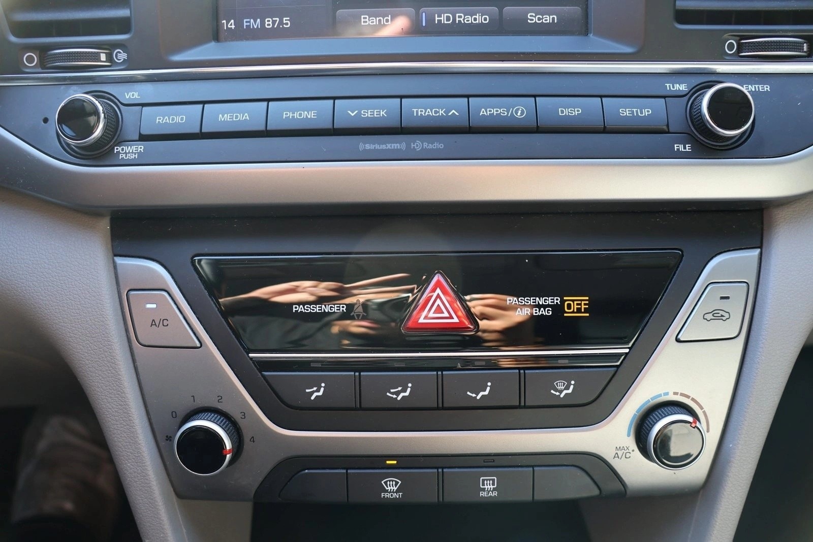 2017 Hyundai Elantra SE - Photo 19