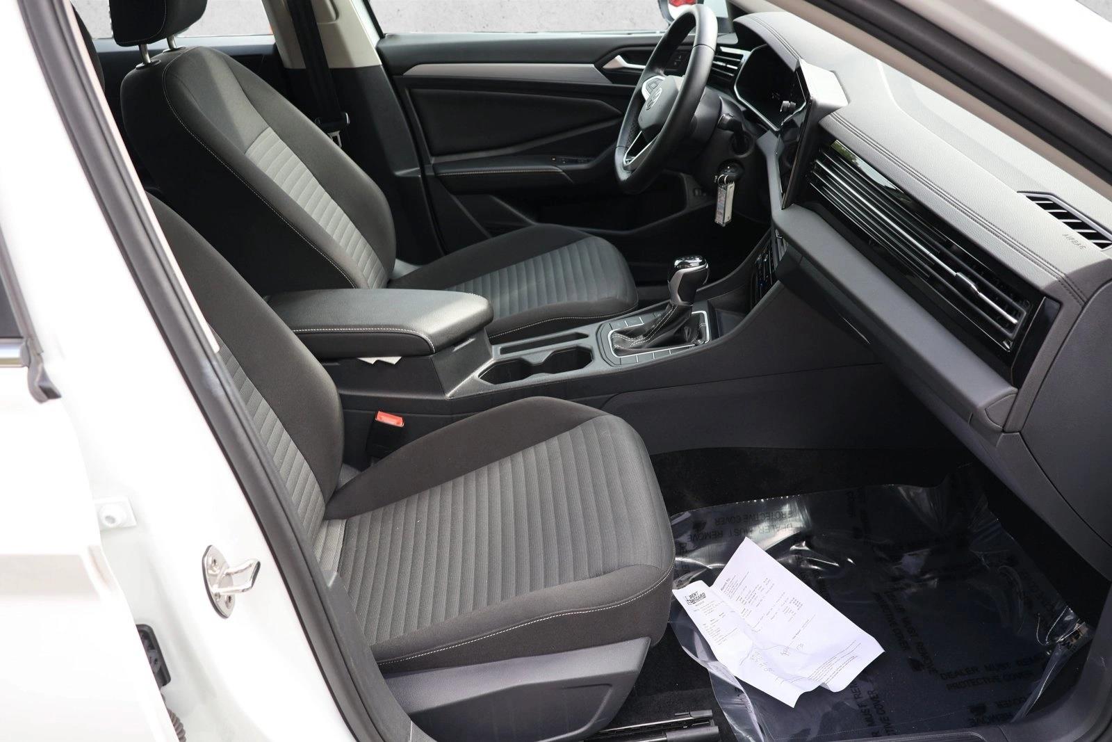 2025 Volkswagen Jetta S - Photo 28