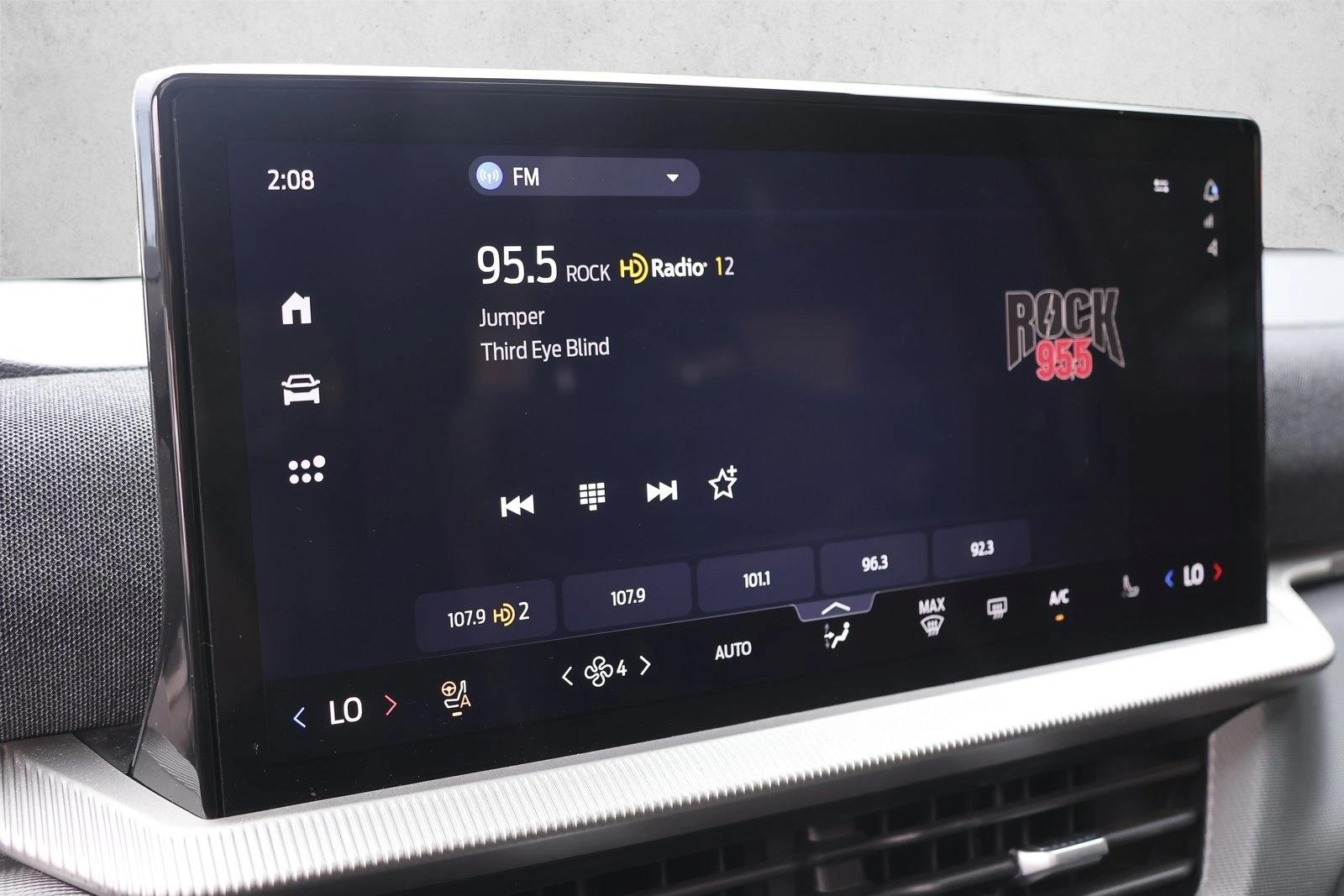 2025 Ford Explorer ST - Photo 17