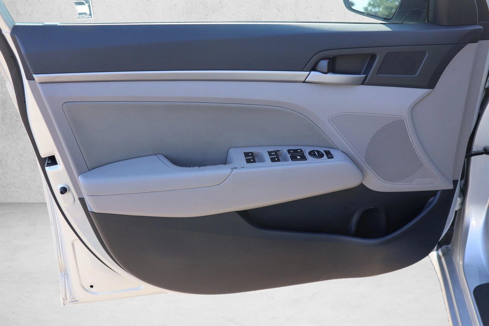 2017 Hyundai Elantra SE - Photo 12