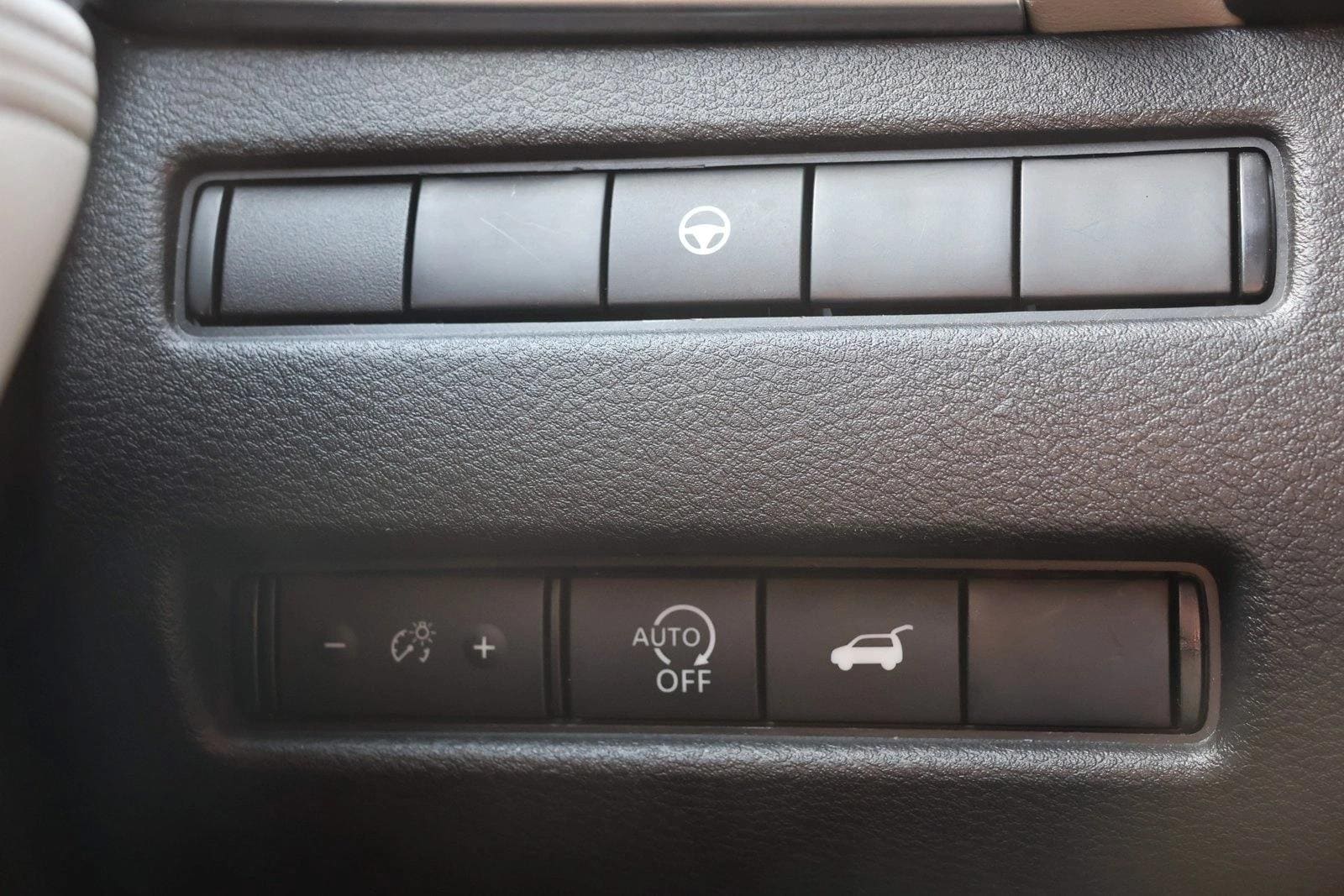 2025 Nissan Rogue SV - Photo 13