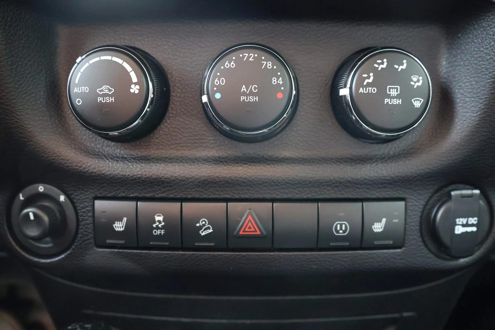 2015 Jeep Wrangler Unlimited Altitude - Photo 18