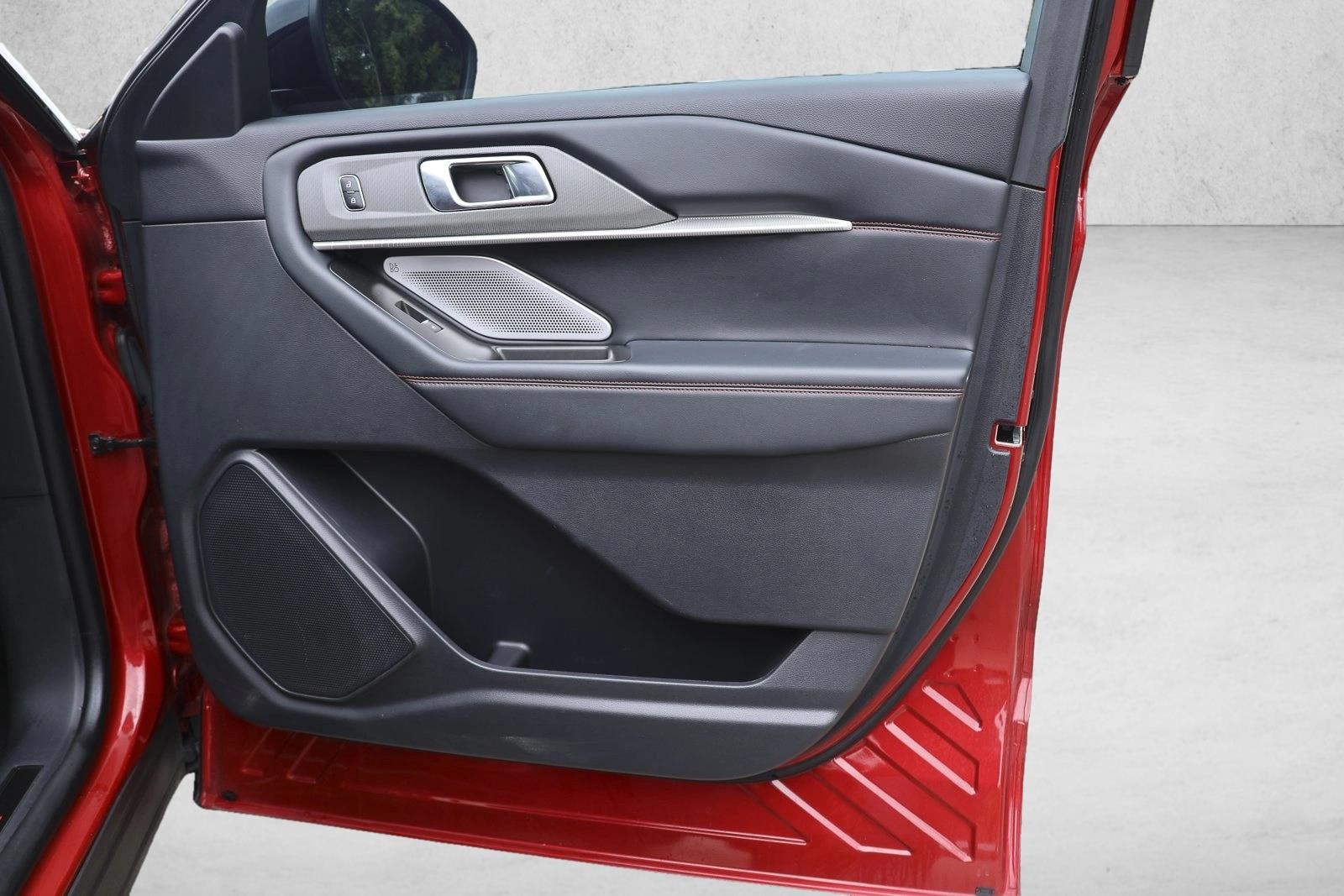 2025 Ford Explorer ST - Photo 30