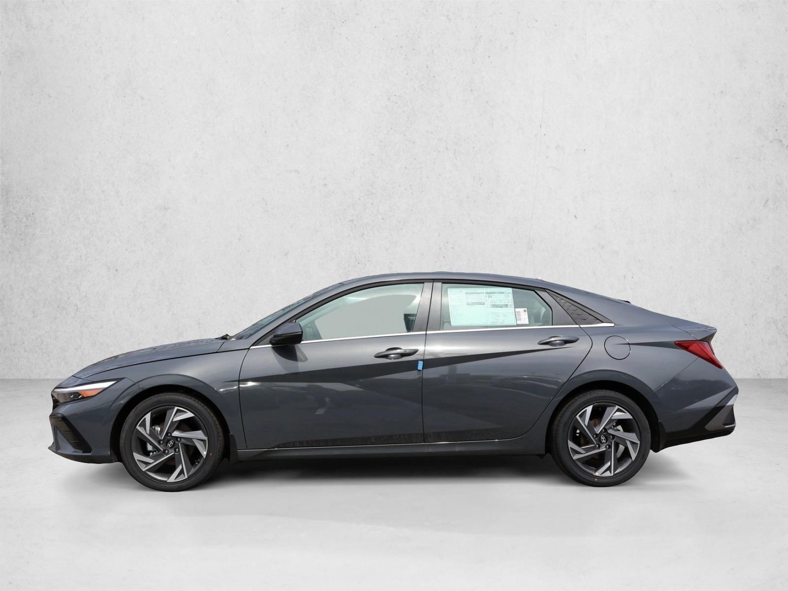 2026 Hyundai Elantra Limited - Photo 8