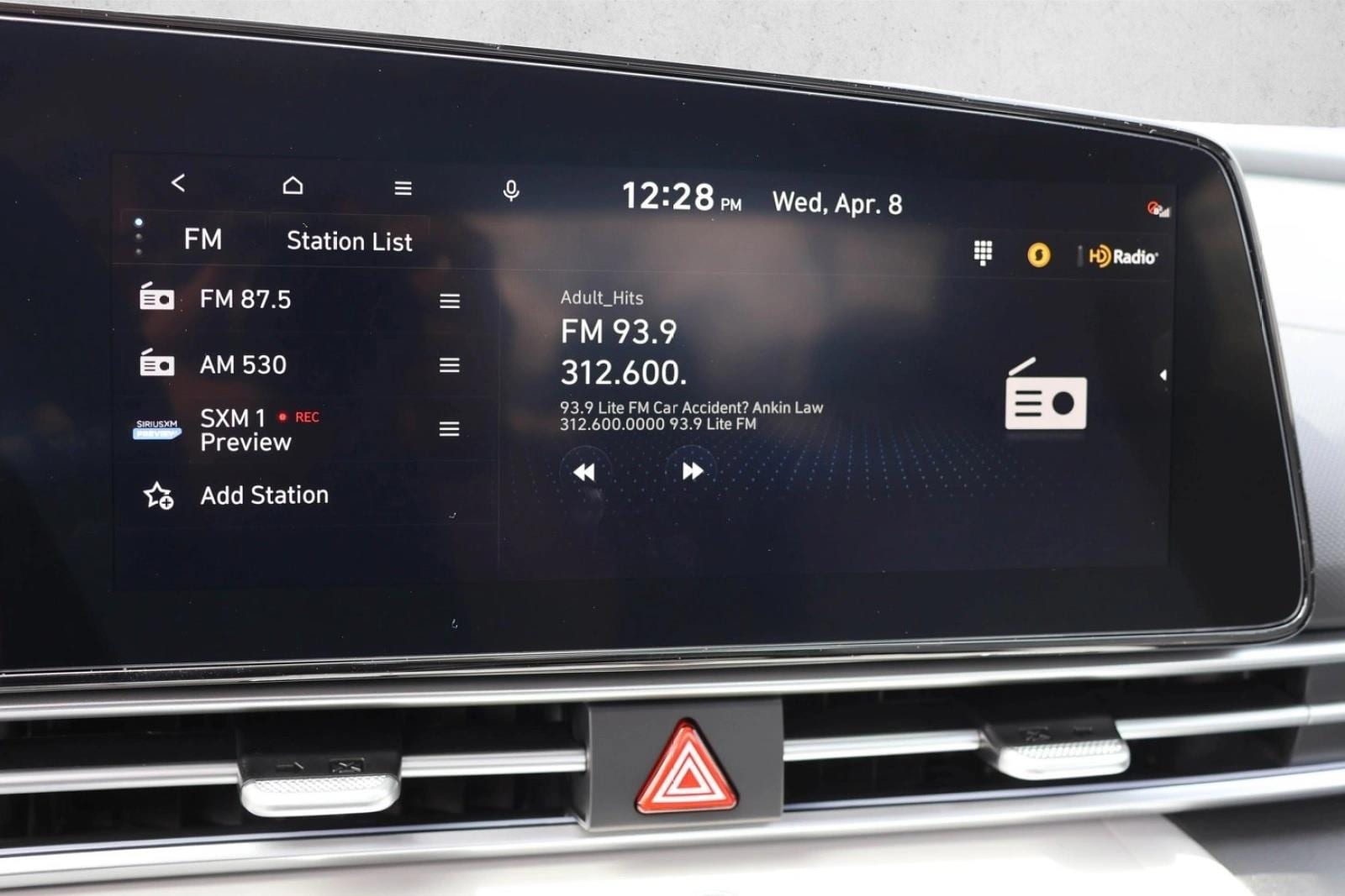 2026 Hyundai Elantra Limited - Photo 18
