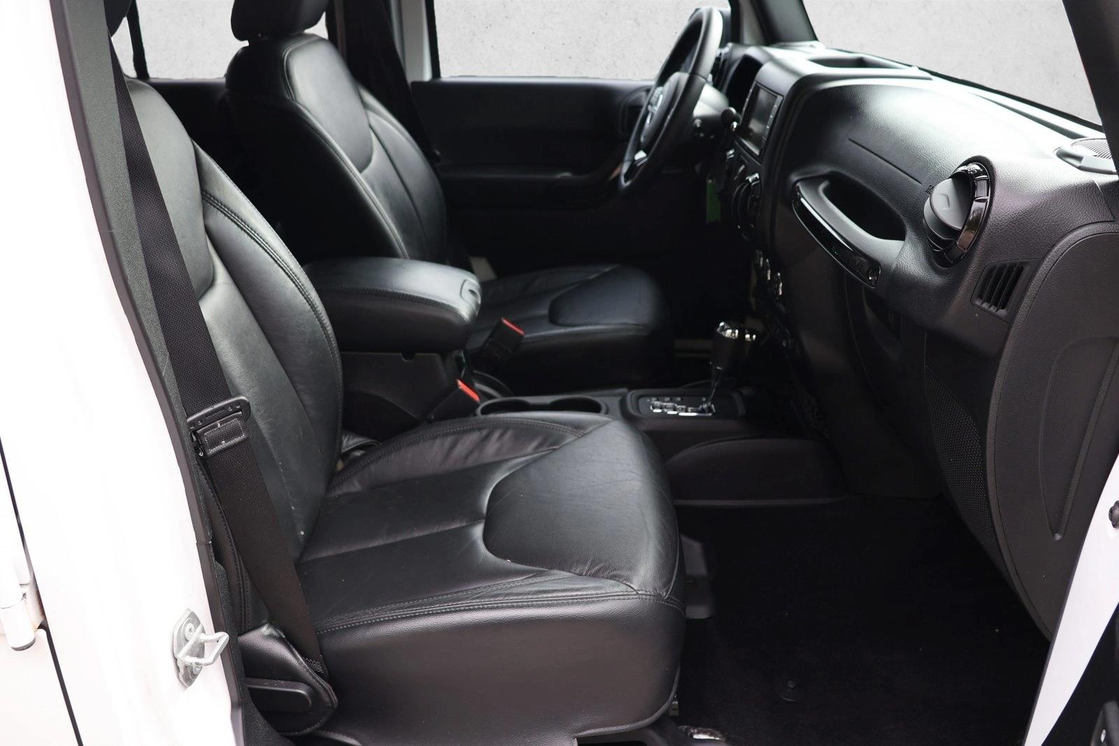 2015 Jeep Wrangler Unlimited Altitude - Photo 24
