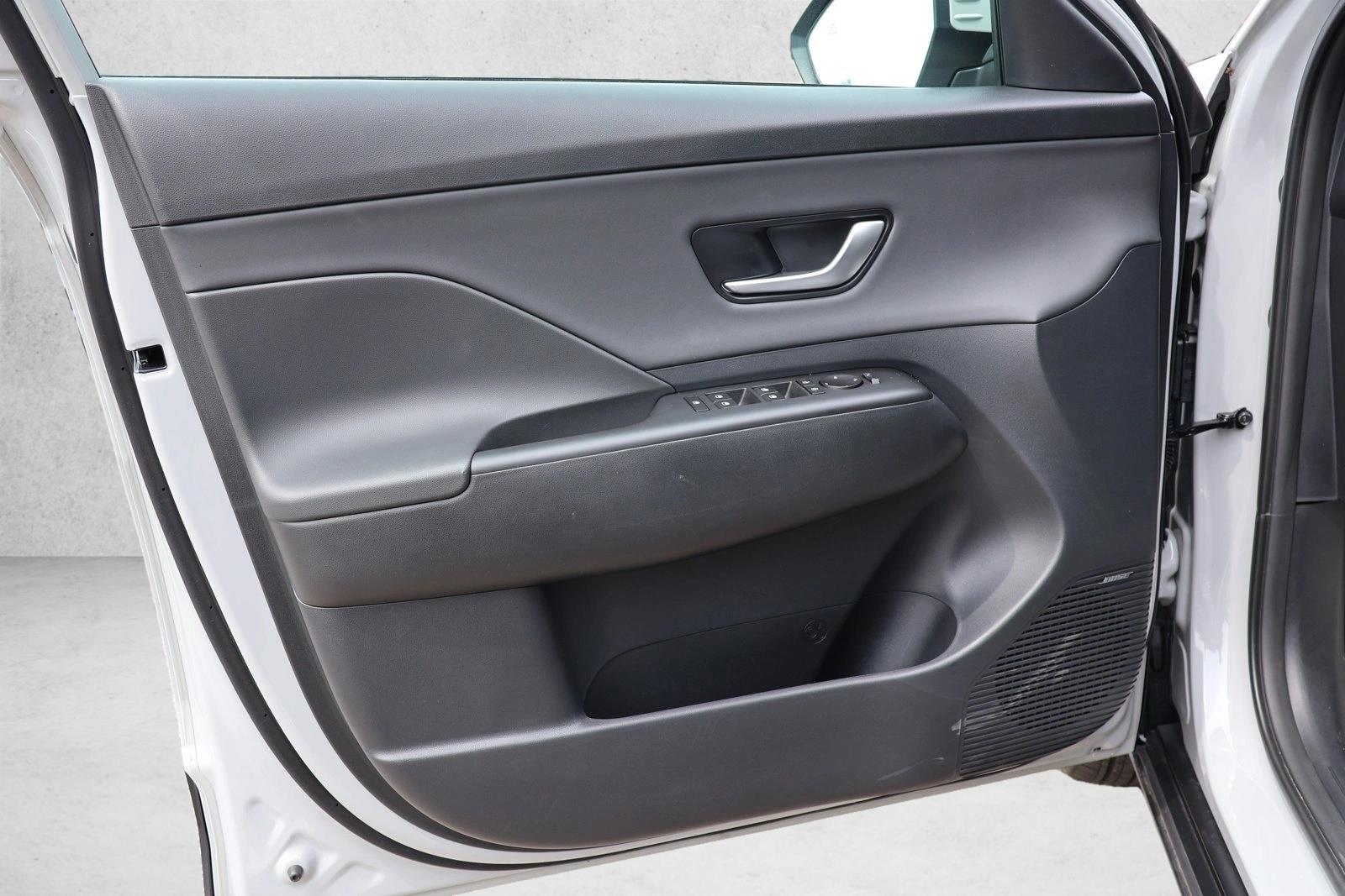 2026 Hyundai Kona Limited - Photo 12