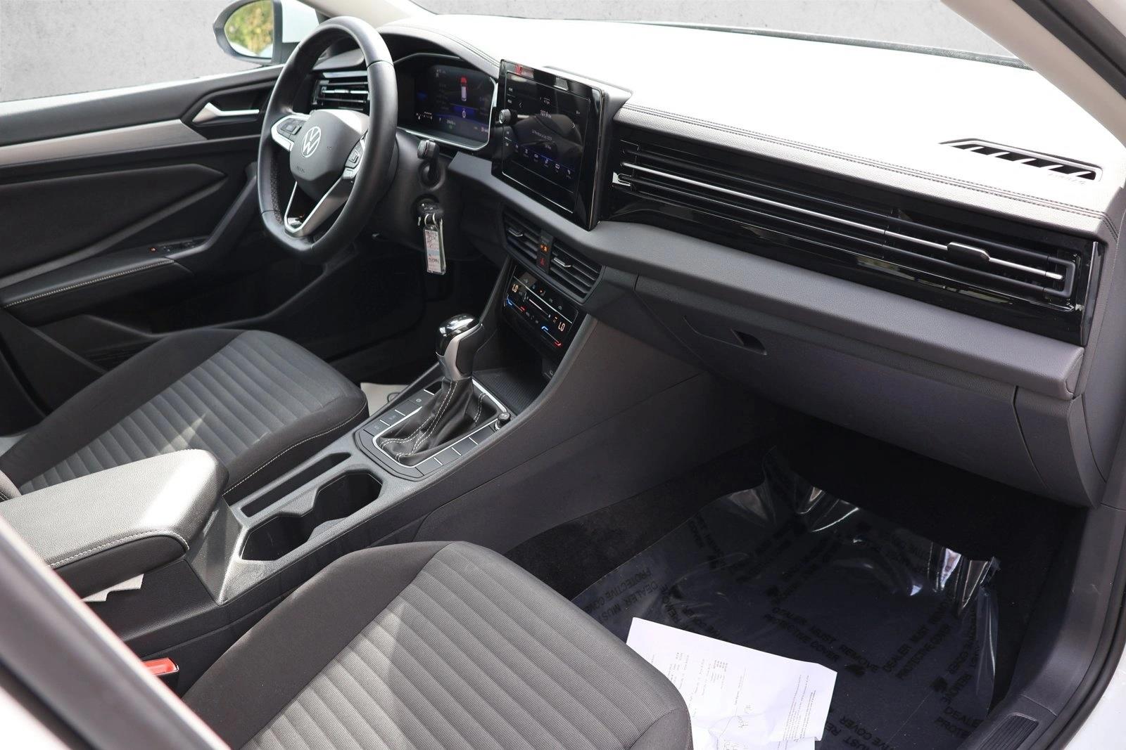 2025 Volkswagen Jetta S - Photo 27