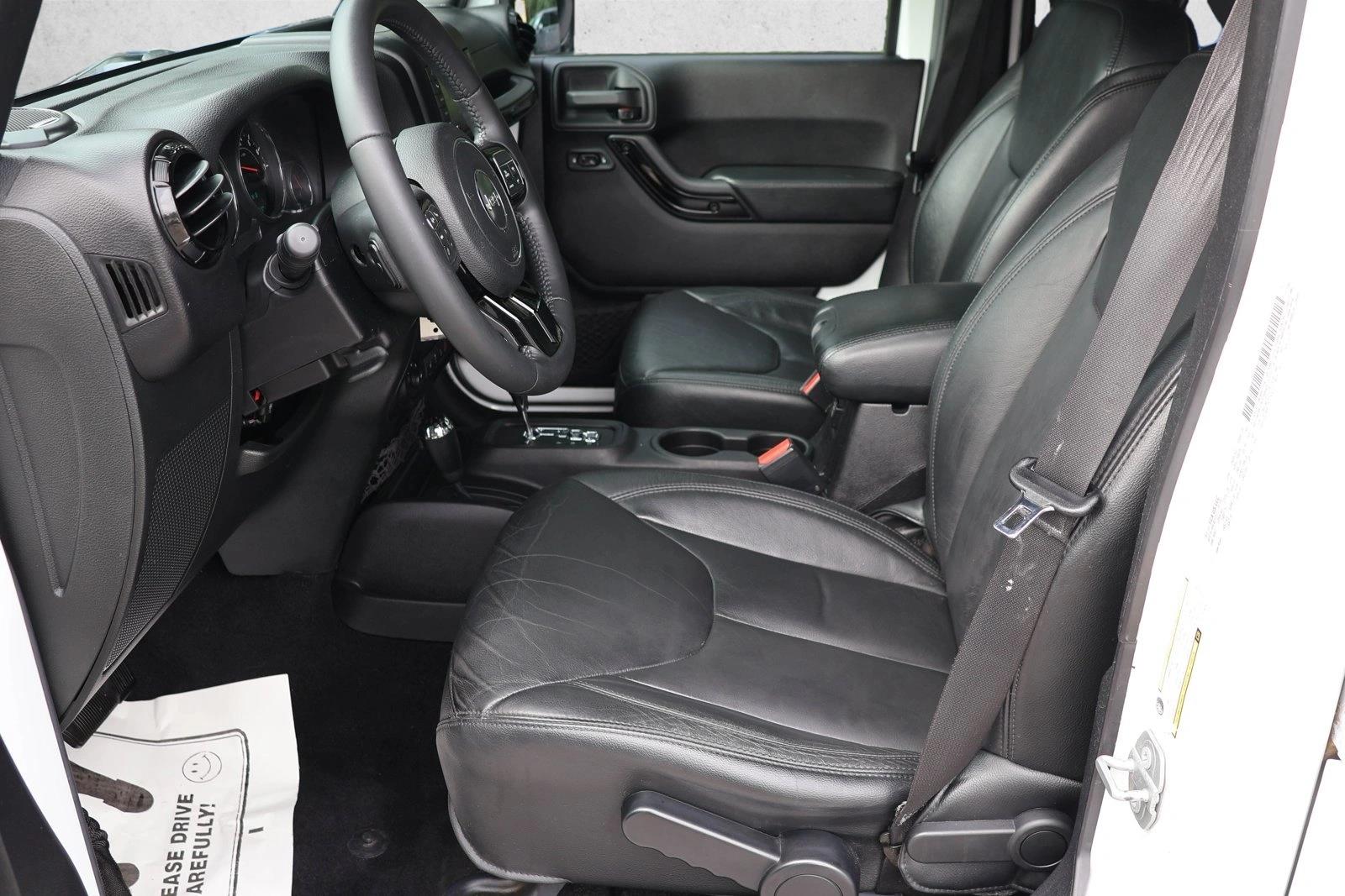 2015 Jeep Wrangler Unlimited Altitude - Photo 11