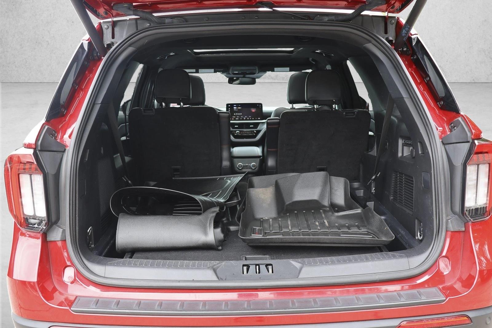2025 Ford Explorer ST - Photo 25