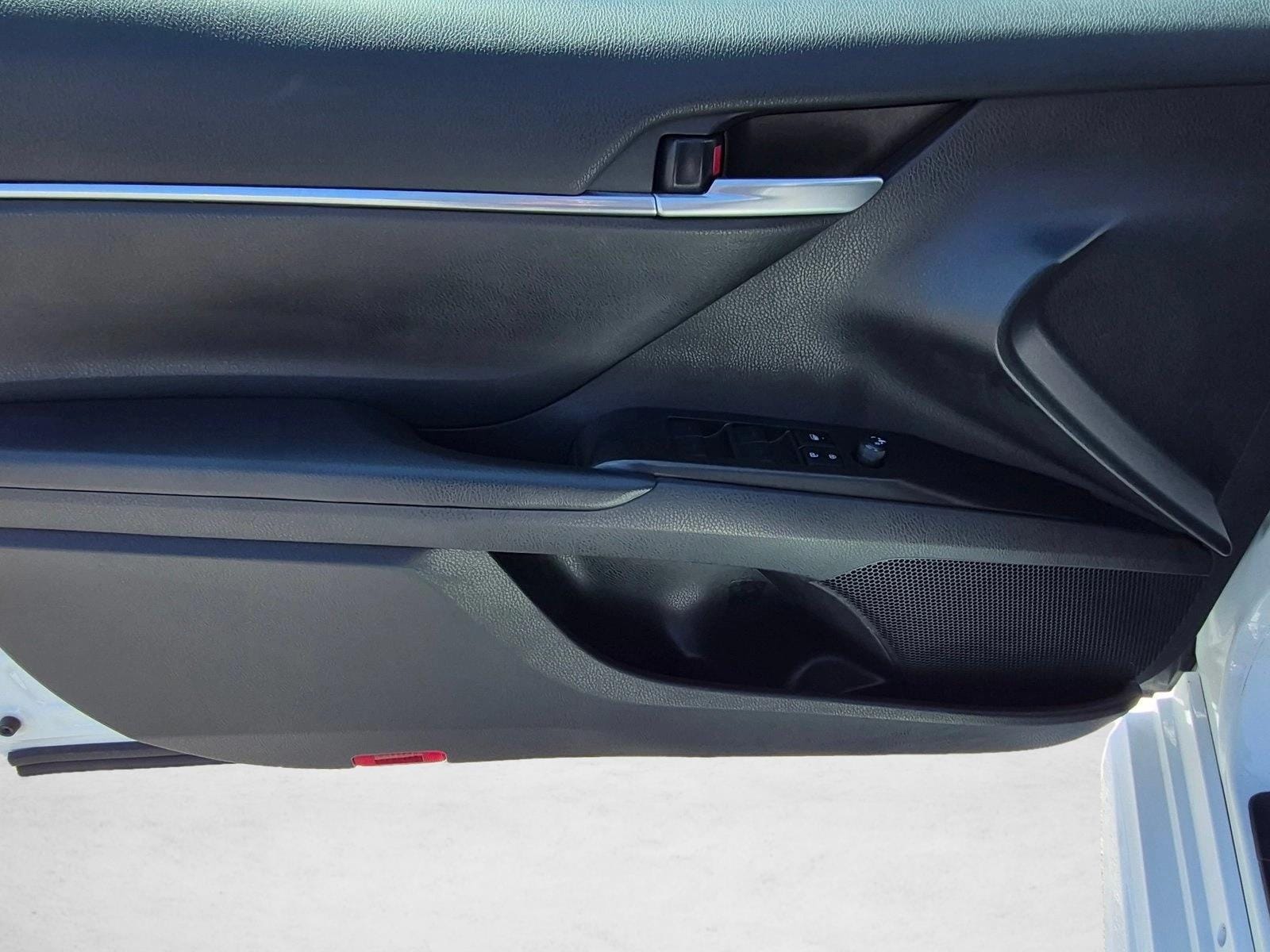 2024 Toyota Camry SE - Photo 24