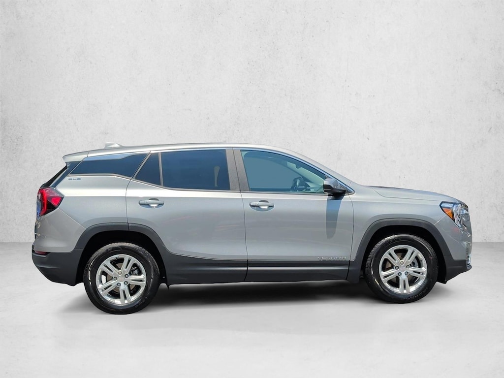 Used 2024 GMC Terrain SLE Sport Utility