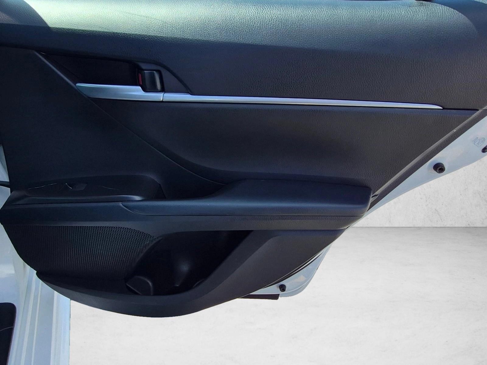 2024 Toyota Camry SE - Photo 26