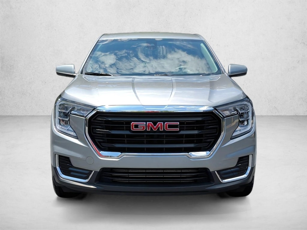 Used 2024 GMC Terrain SLE Sport Utility