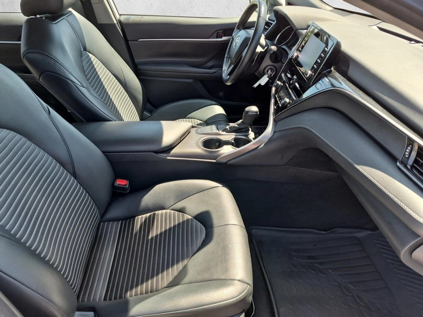 2024 Toyota Camry SE - Photo 19