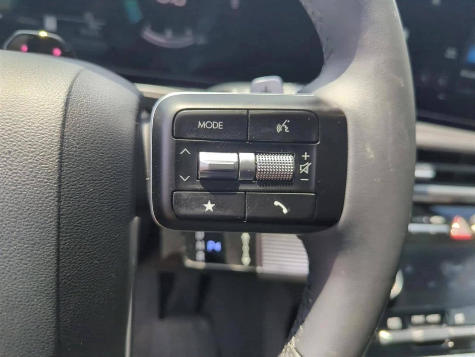 2025 Hyundai Santa Fe XRT - Photo 14