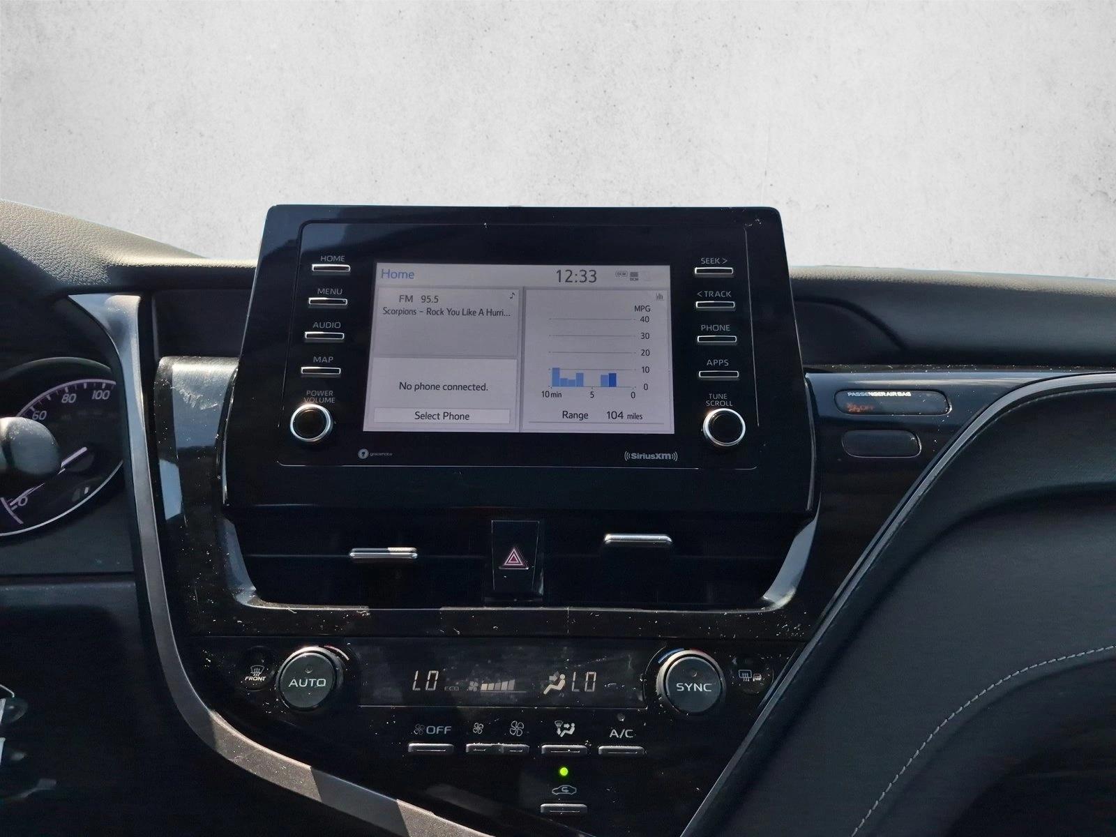 2024 Toyota Camry SE - Photo 13